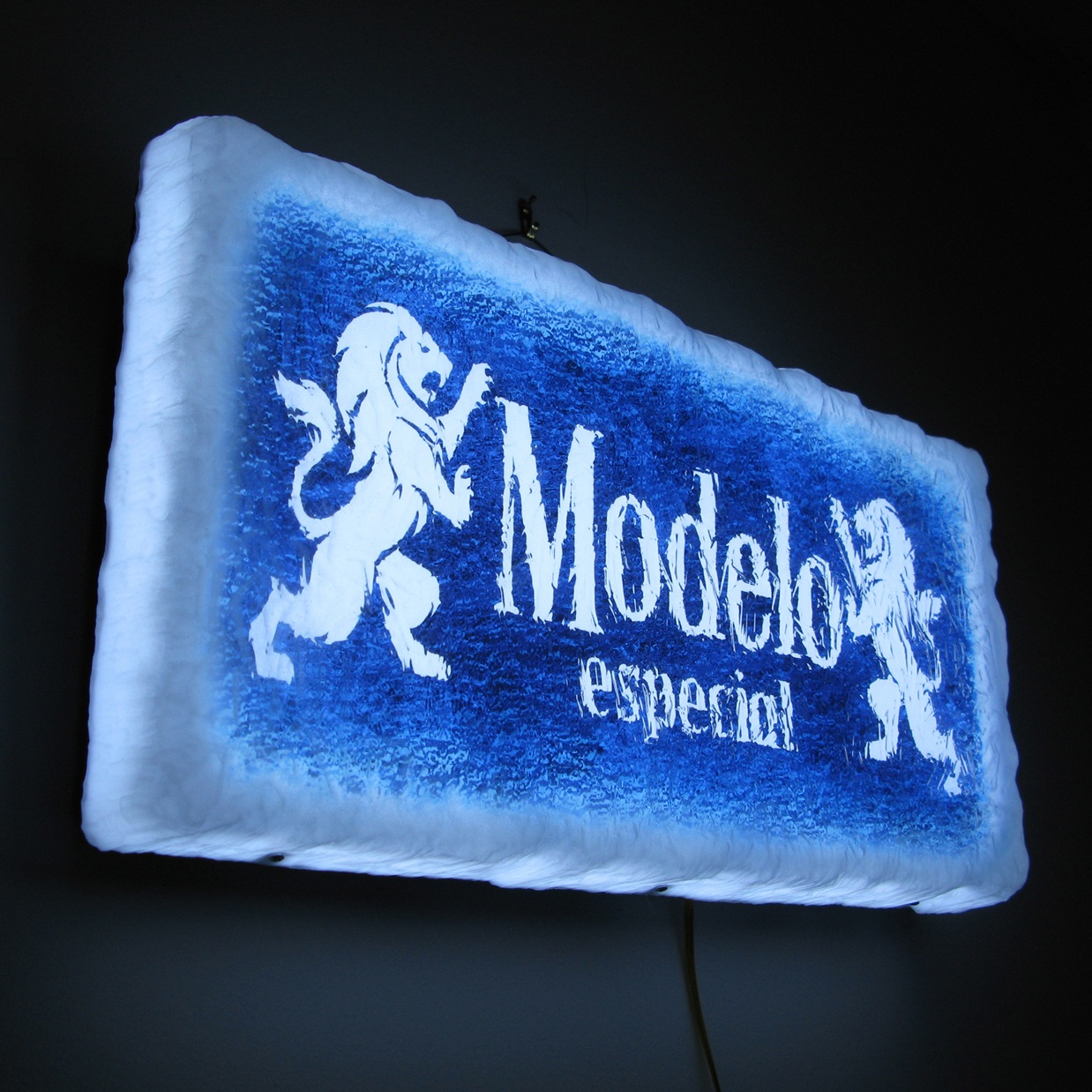Modelo Ice Specialty Bar Sign